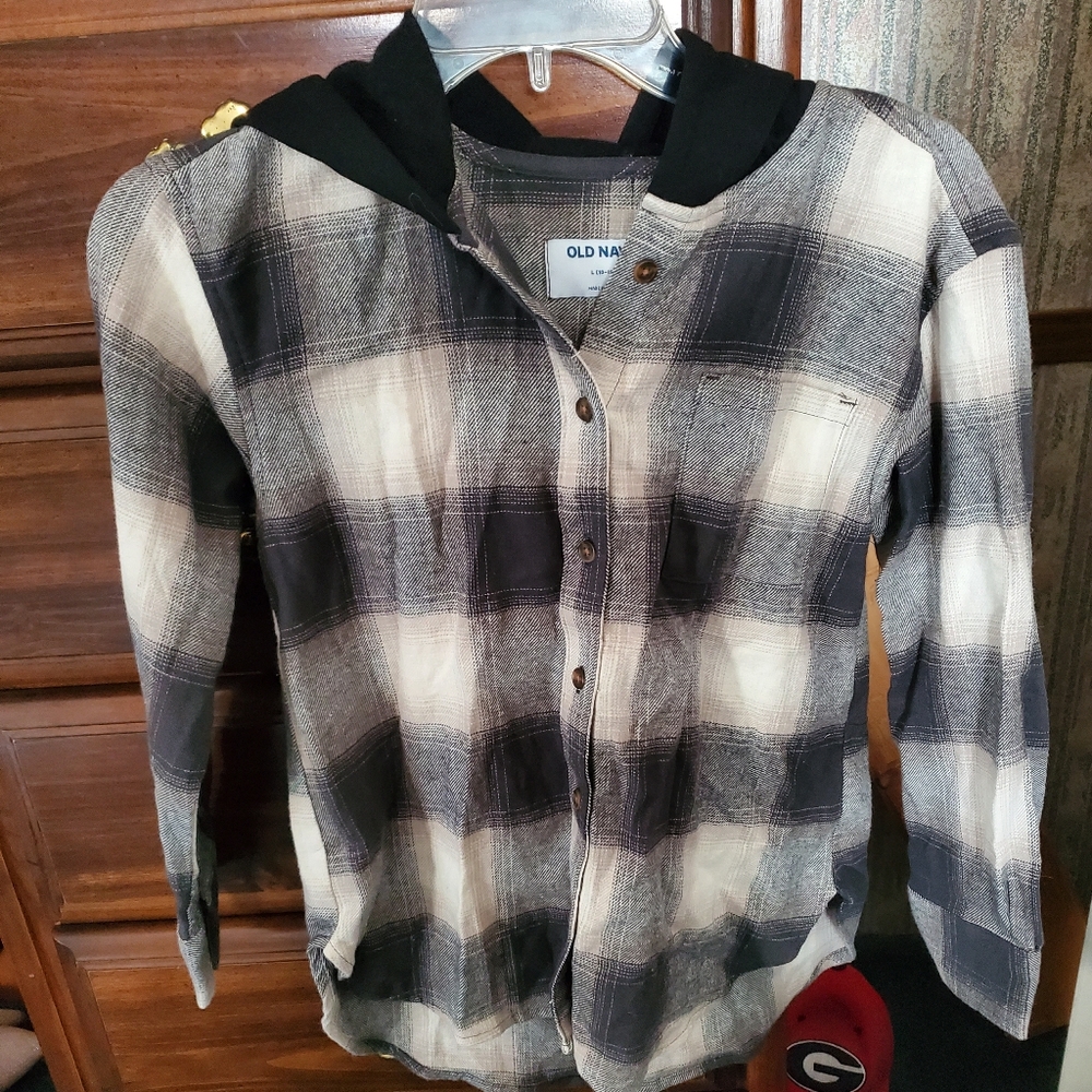 Plaid Button-Up Shirt in Black and Gray